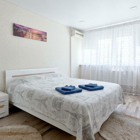 088 Apartment Near Airport Zhulyan Kyiv Exterior foto